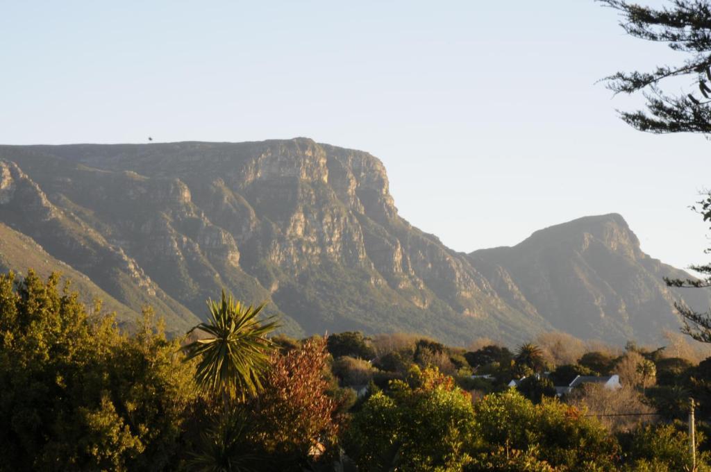 Summit Place Guesthouse Cape Town Exterior photo